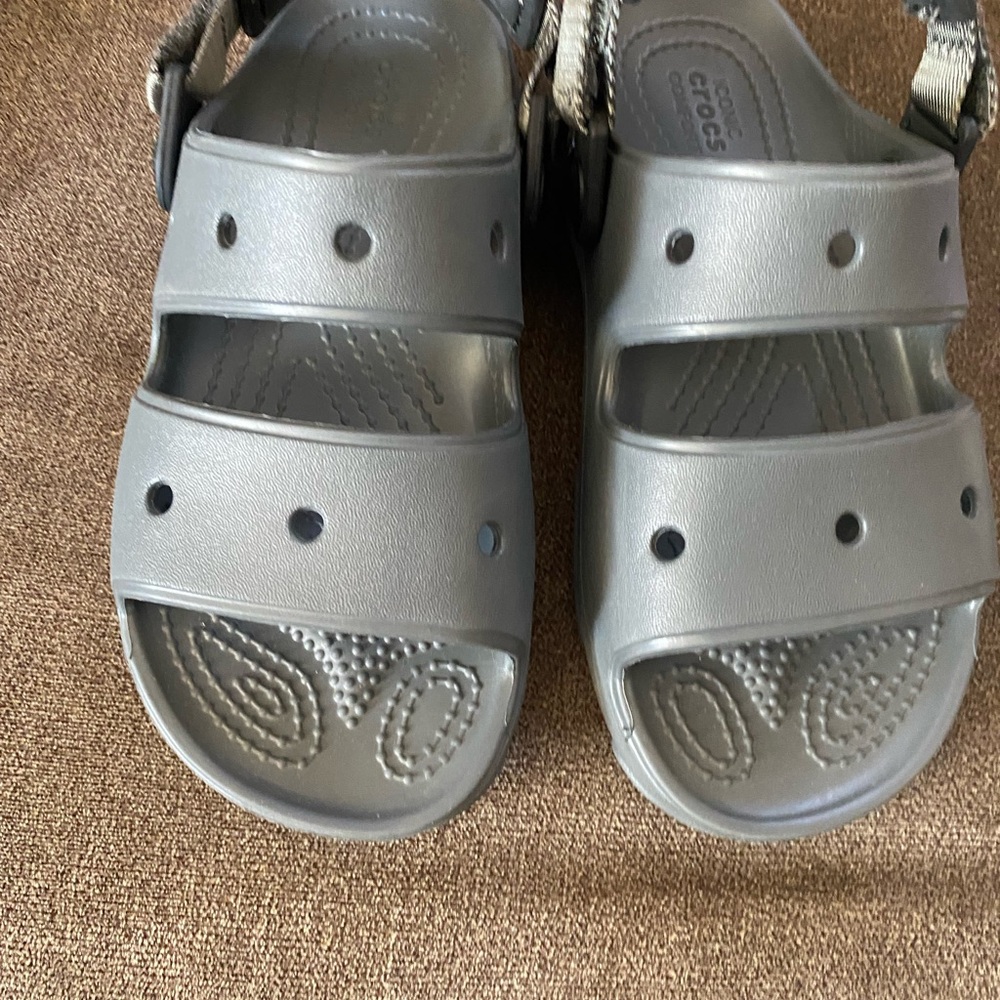 CROCS Kids Silver Sandals J2 like new